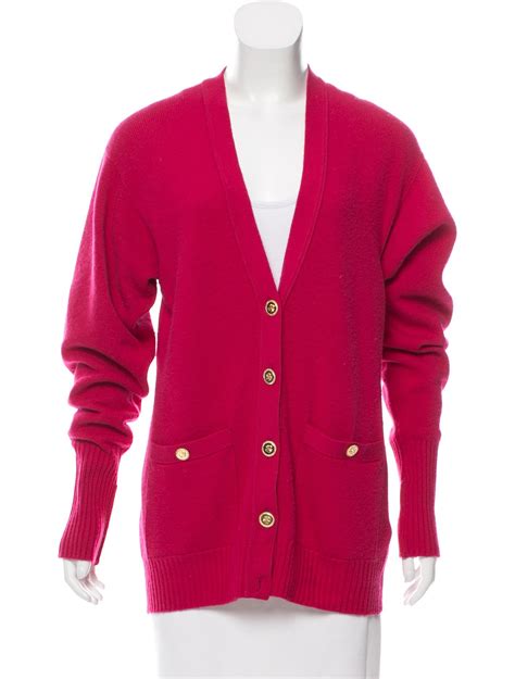 facebook pull chanel|Chanel cashmere cardigan.